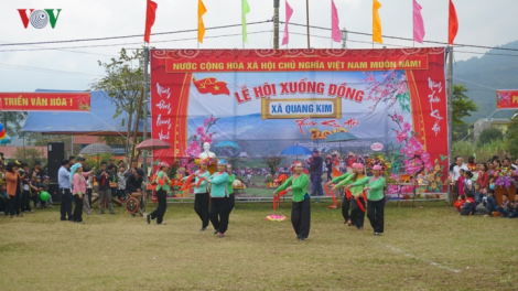 Mikva bangsa Giáy Quang Kim peih ngak rija trun hamu akaok thun