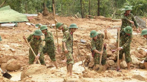 Tui Uỷ ban negar pacang caga bala meng langik tasik saong daong duah urang gaok bala, dalam Quân khu 4 urak ini hu jiak 6.000 urang lin saong jaik 5.000 dân quân tame daong duah urang gaok bala