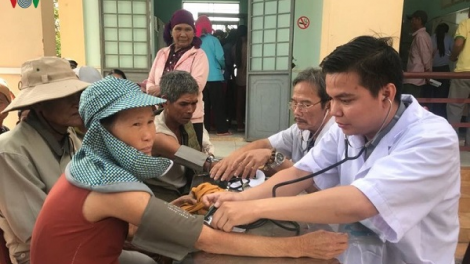 Hội chữ thập đỏ huyện Lắk, tỉnh Đắk Lắk pambuak bruk song pasak y tế quận Gò Vấp, TPHCM peih bruk iek ruak, brei jru saoh ka urang kan kathaot di xã Nam Kar