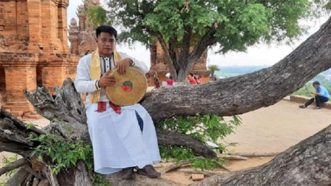 Rapaneh, radaoh Hán Văn Trà abih hatai saong dom kadha daoh Cam