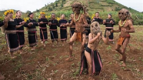 Biak karei baoh mặt nạ meng kayau