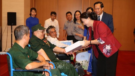 Thau dhar phor dom menuac buh prein ka cách mạng lac bruk di yaok urang