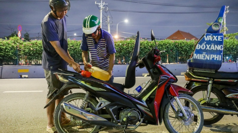 Urang likei kan kathaot bal radeih, tuh xăng brei saoh tuk melam