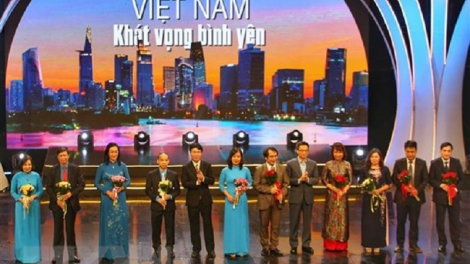 “Việt Nam – hatai caong saron mbon”  pok meyaom dom urang labik pacang caga jit