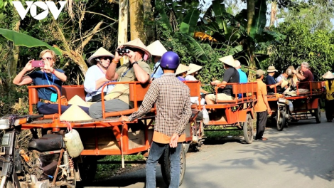 Passport vaccin daong gah du lịch, min ngak brei hu jalan nao