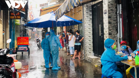 Cuang kandah di ban raya HCM dalam bruk mesruh pacang jit Covid-19 mbang ka 4