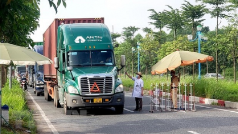 Phó Thủ tướng Lê Văn Thành bahrau mbaoh tangin tame harak tacei ba ka bruk pajeng ba pandap panda duh ka bruk mbang huak yaok harei di bhap bini bhum hu jit Covid-19