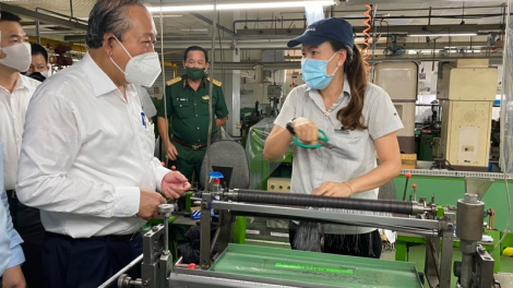 Page ini 31/5, Phaok Thủ tướng Thường trực Trương Hòa Bình nao pasang iek bruk pacang caga jit Covid-19 di Ban raya HCM