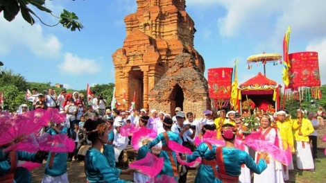 Sở Ilamu, Thể thao saong Du lịch tỉnh Bình Thuận brei thau: Katê thun 2022 hu ngak di inem mek bimaong Pô Sah Inuw di harei 24 saong 25/10 tal