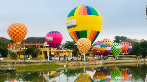 Melam ini, di ban Hội An, tỉnh Quảng Nam, hu bruk peih pakah Thun Du lịch pakat negara - Quảng Nam 2022 ngan haong asal kadha “Quảng Nam – labik mai Du lịch hijao”.