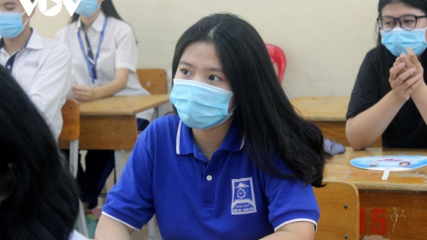 Anak dom panuac ndem biai nao mai ka bruk ba môn Lịch sử lac môn pilih ruah di pakat Trung học phổ thông, Mintri pato magru hu panuac ka bruk ini.