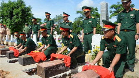 Di tuk pahadar 75 thun Harei TBLS (27-7-1947 – 27-7-2022), melam 24/7, di Nghĩa trang Liệt sĩ TPHCM, Thành đoàn TPHCM peih bruk truac din hadar dhar phor do AHLS