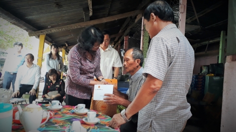 Con Dao ngak bruk bayan dhar phuan