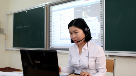 Đà Nẵng bhrợ khai giảng c’moo học t’mêê đhị truyền hình
