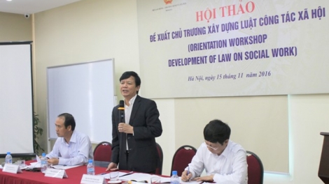 Liêm chr’nắp lêy bhrợ padưr Luật công tác xã hội