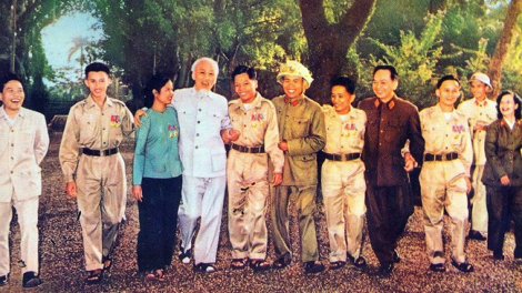 50 c’moo bhrợ têng  Di chúc Hồ Chí Minh:Ava Hồ lâng đhanuôr