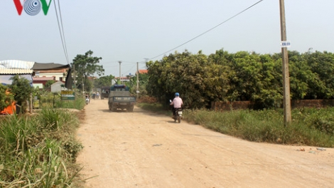 Chr’val Tân Châu, chr’hoong Khoái Châu, tỉnh Hưng Yên bhrợ pa dưr vel bhươl t’mêê dzợ xó ting t’bơơn bh’nơơn​