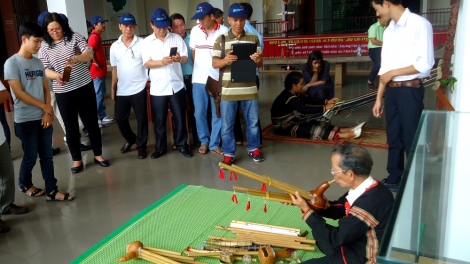 Bảo tàng Đăk Lăk bhrợ padưr cớ bh’rợ tr’nêng ty chr’nắp đhị bh’rợ chấc lêy năl