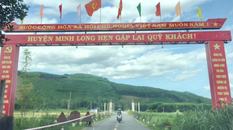 Chr’hoong Minh Long, zập c’moo pa chô zên 10 tỷ đồng, bhrợ têng c’riing lứch 2 tỷ đồng