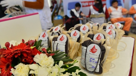 Mamung nắc lêy năl tr’pác lâng đợ apêê cắh pr’đoọng ooy pr’ắt tr’mung
