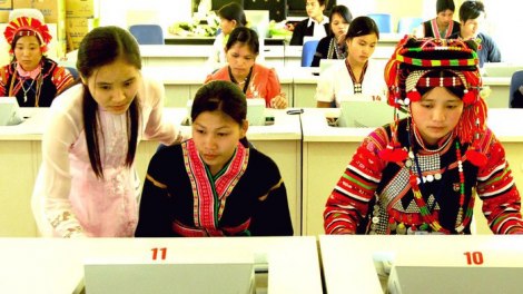 Choom  vêy chính sách k’rong pazêng ha zr’lụ vêy pr’đợơ pa bhlầng zr’năh k’đhap