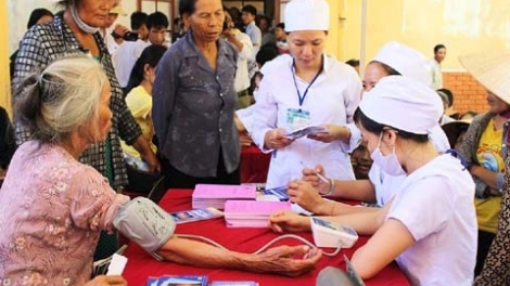 Quảng Ngãi: Pa ghít pa dưr dal bh’nơơn cán bộ y tế  chr’hoong da ding k’coong