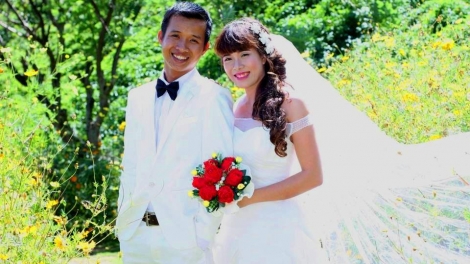 NẮNG VÀNG BIỂN XANH VÀ ANH_ HỒNG NHUNG