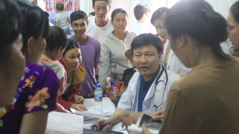 Quảng Bình: Bệnh viện Quân y 175 khám cr’ay, đoọng z’nươu k’goóh ha ngai đha rựt