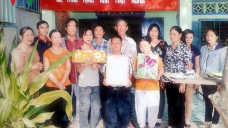 Pabhlâng kiêng râu têêm ngăn liêm loom