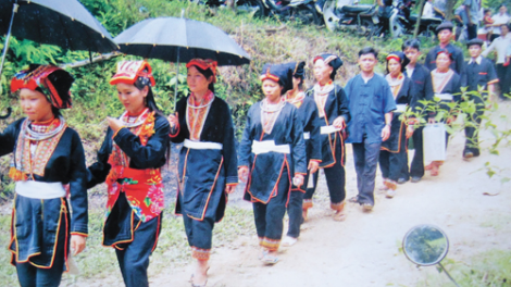 Liêm chr’nắp văn hoá âng đhanuôr acoon cóh Dao Lô Gang cóh tỉnh Thái Nguyên