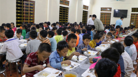 Yên Bái: Pa dưr dal rau a yêm chr’na đha nắh đoọng ha học sinh bán trú