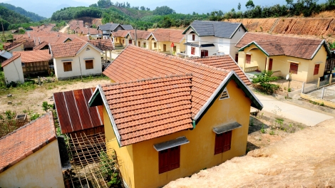 Quảng Ngãi: Đhr’năng dưr đharứt cớ cóh đhr’nong đong ga mắc liêm đhị chr’hoong Sơn Tây