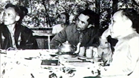 Đồng chí Võ Chí Công coh loom quân lâng đhanuôr coh zr’lụ căn cứ cách mạng