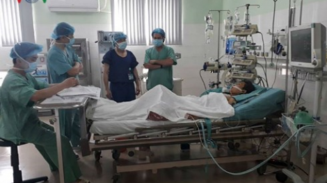 C’bhúh bha ar xrắ:Dưr ma mông tơợ da dul lướt prang k’tiếc k’ruung Việt NamBha ar xrắ 1: Z’lấh râu chêệt bil