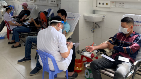Đoọng a’ham trông dấc manứih bêl pr’lúh Covid-19