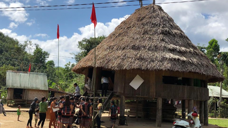 T’ngay bhiệc bhan đoàn kết pazêng đhanuôr: Rau liêm chr’nắp cóh A Xoò – Tây Giang