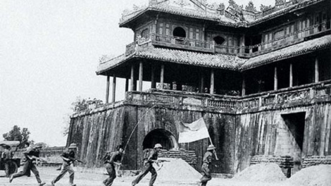Bh’rợ giải phóng Huế muy t’ngay ma mơ lâng 20 c’moo
