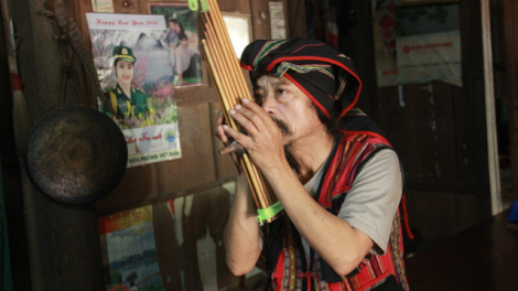 Nghệ nhân Kray Sức- Ma nứih lứch loom lâng văn hóa Pa Cô