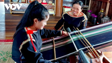 Đắk Lắk: Bơơn pa chô zên tỷ tợơ bh’rợ taanh a din