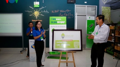 Cần Thơ: Pa cắh pr’đhang “Zr’lụ bhrợ bhiệc za zum”