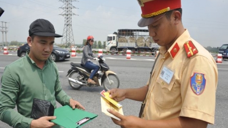 Đà Nẵng bhrợ g’lúh lêy ch’mệêt tọom bhrợ ngai bhrợ lất đắh c’lâng p’rang