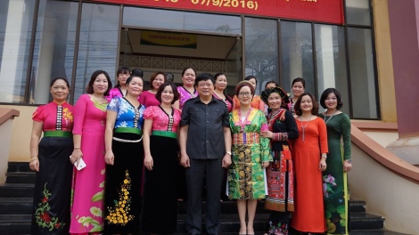 VOV4- Loom luônh chắp hơnh lâng tự hào âng a zi