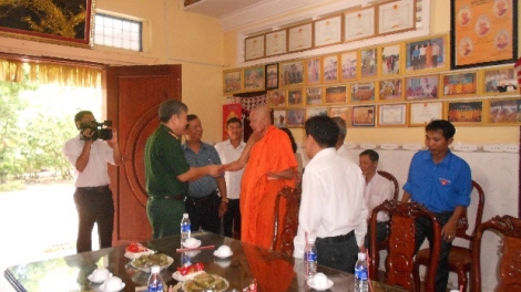 Trà Vinh: Xay trúih chính sách, pháp luật ooy acoon cóh, tôn giáo