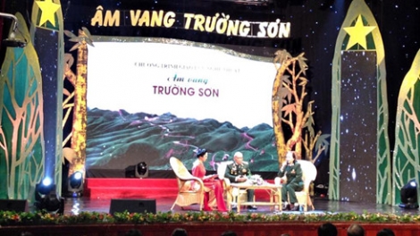 Bh’rợ xa nay giao lưu nghệ thuật “ Âm vang Trường Sơn”