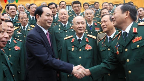 Chủ tịch k’tiếc k’ruung Trần Đại Quang tr’lưm lâng zâp lang cán bộ Cục tác chiến, Bộ Tổng tham mưu