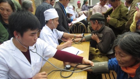 Bơơn pa choom đoọng pa dưr 30 bác sĩ p’niên chô pa bhrợ đhị zr’lụ zr’nắh k’đháp