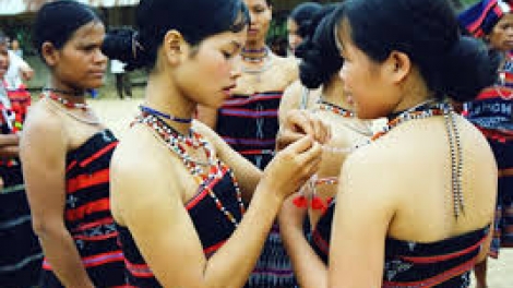 T'RUÍH PHÁT THANH T'NGAY 28-11