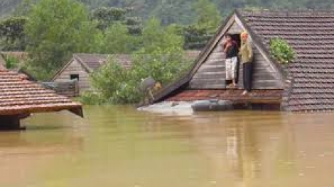 Miền Trung: Boo túh bhrợ nong đhậu, bấc đhị đhanuôr lướt đhấc cắh ơy chô ooy đong