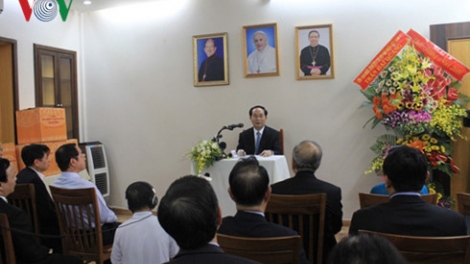 Chủ tịch k’tiếc k’ruung Trần Đại Quang lum, hơnh déh Giáo xứ Chính tòa, Tổng Giáo phận thành phố Hồ Chí Minh