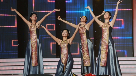 Hội thảo tơợ mưy pr’múa bh’lêê bh’la zâp acoon cóh m’bứi manứih Việt Nam tước tác phẩm múa chuyên nghiệp